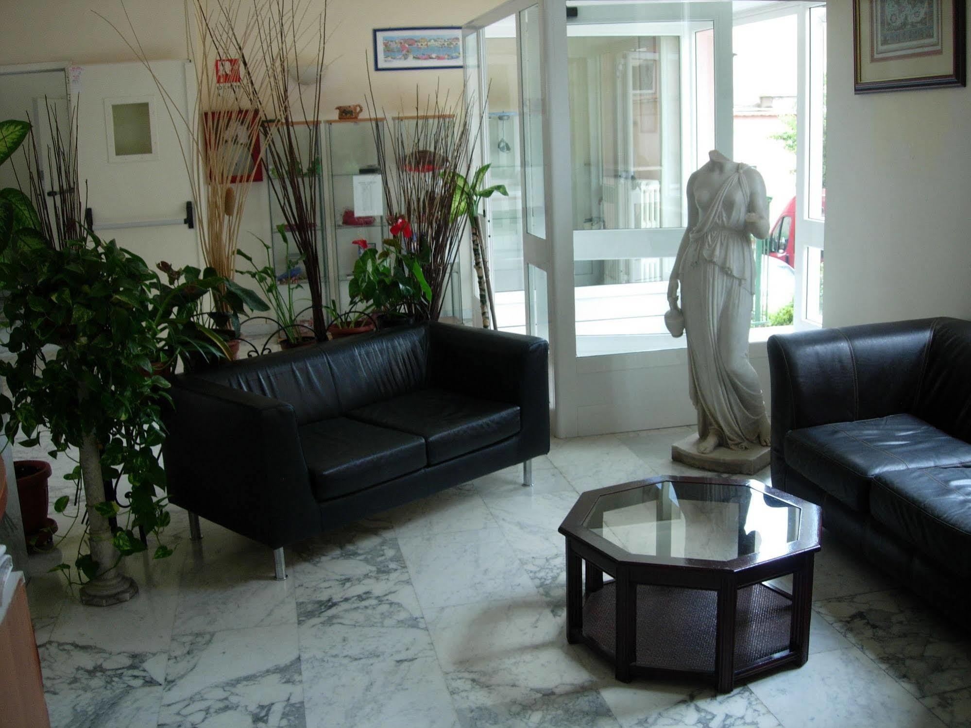 Foresteria Roma Esercito Della Salvezza Extérieur photo